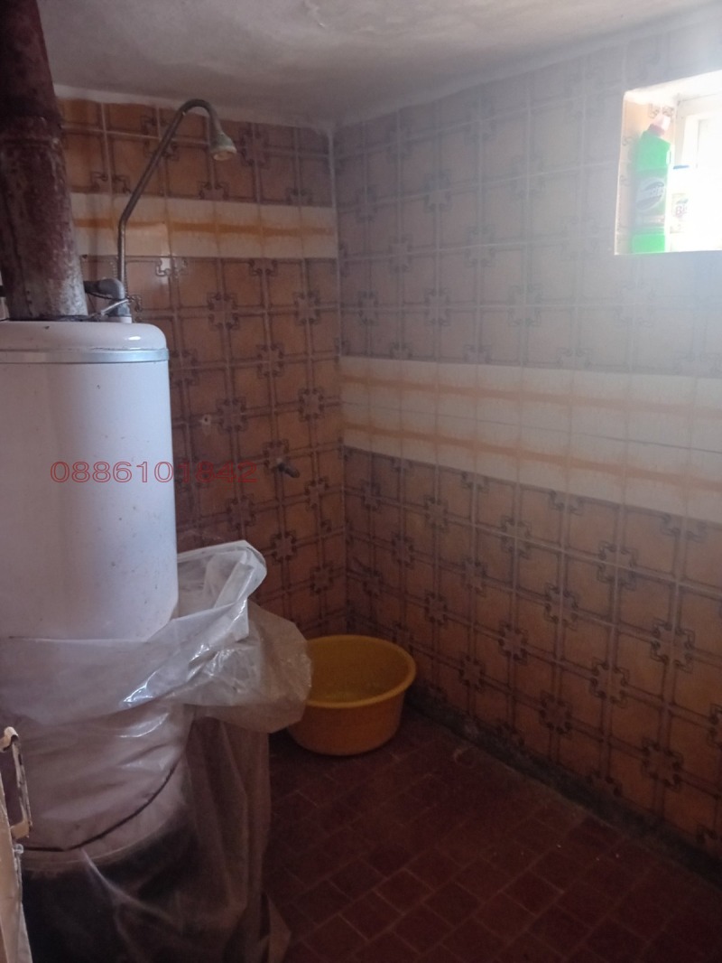 Продава КЪЩА, с. Ваклино, област Добрич, снимка 13 - Къщи - 52769939