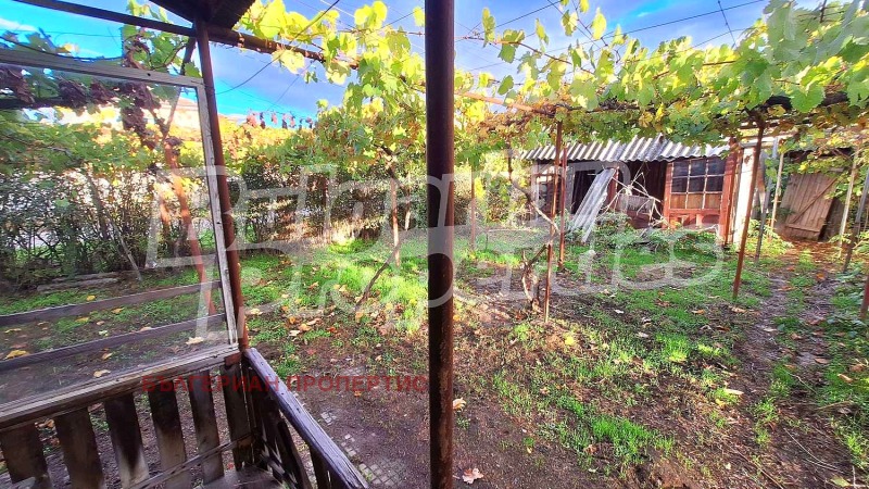 Продава КЪЩА, с. Церетелево, област Пловдив, снимка 9 - Къщи - 52223514