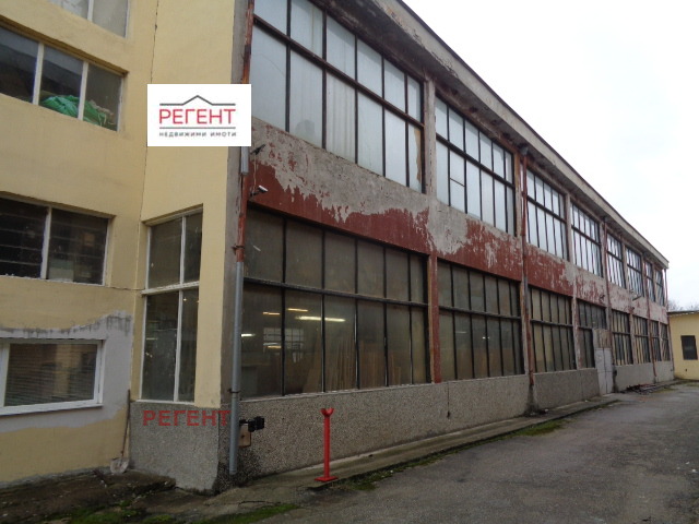 En venta  Edificio industrial región de Gabrovo , Dryanovo , 4582 metros cuadrados | 24358861 - imagen [2]