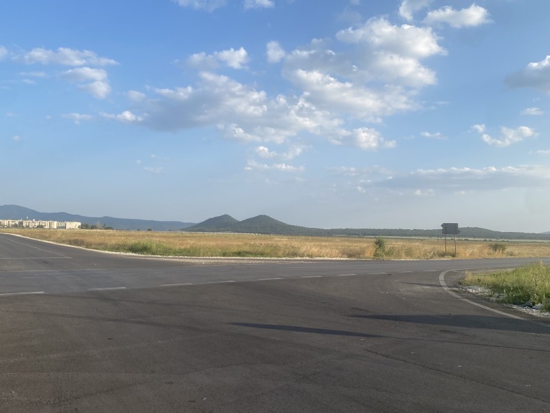 Til salg  Grund region Plovdiv , Vedrare , 13300 kvm | 22057934 - billede [2]