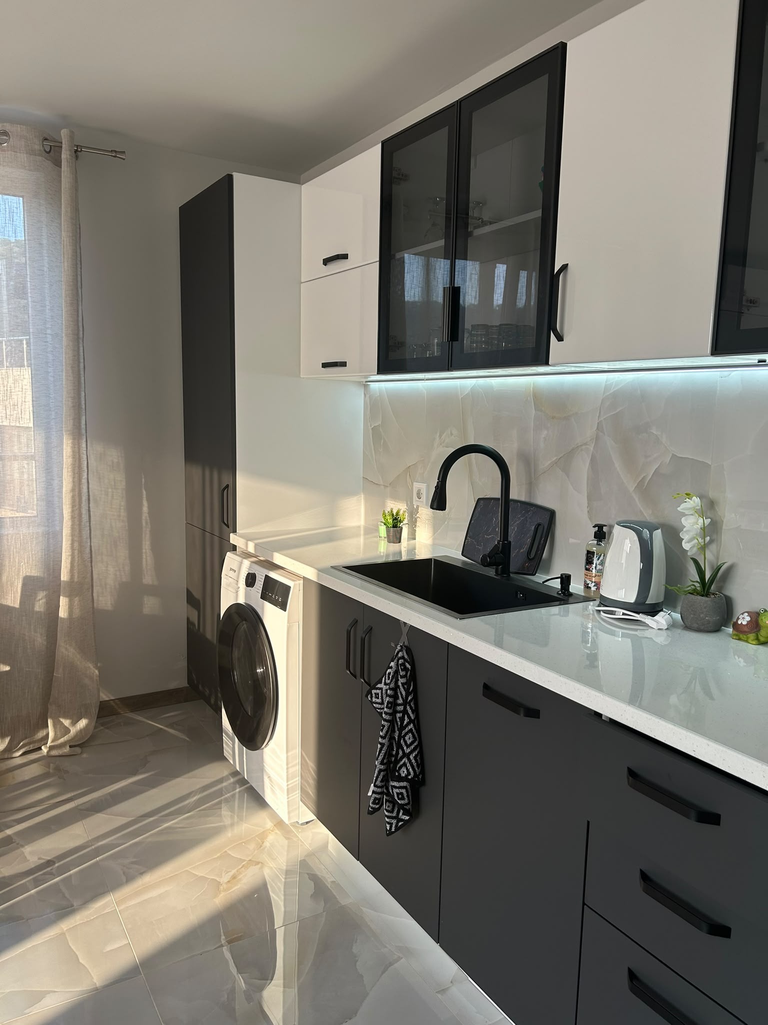 Продава 2-СТАЕН, гр. Варна, Левски 1, снимка 2 - Апартаменти - 55522462