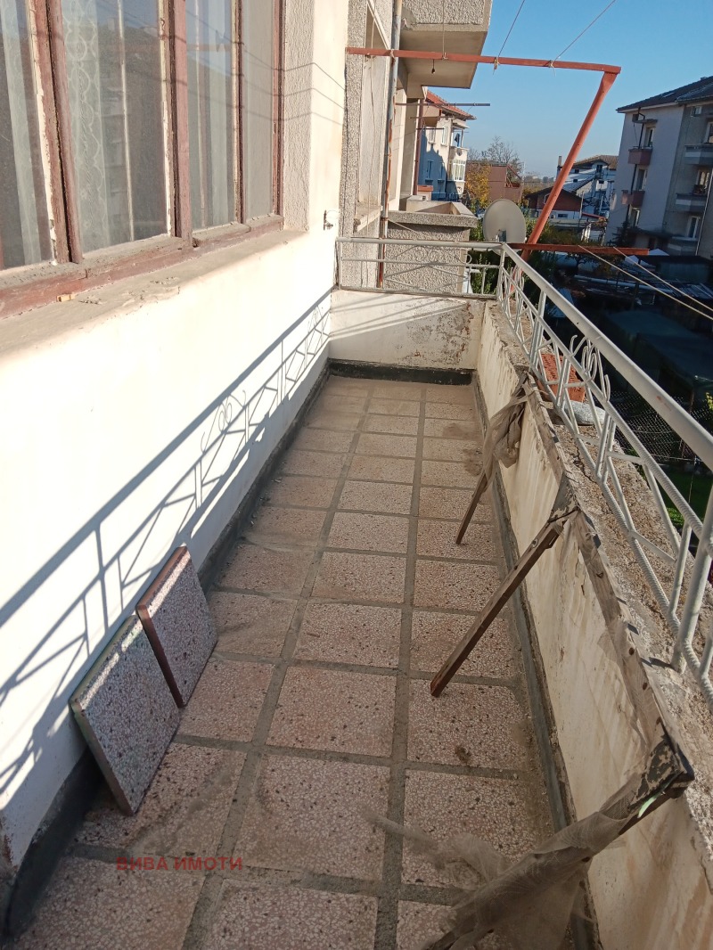 Продава ЕТАЖ ОТ КЪЩА, гр. Пловдив, Прослав, снимка 4 - Етаж от къща - 52429121