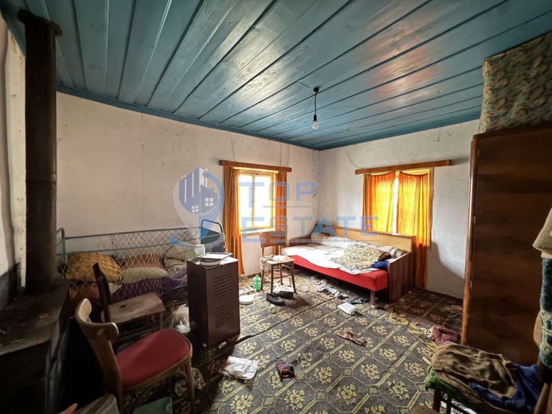 Продава КЪЩА, с. Николаево, област Велико Търново, снимка 2 - Къщи - 49399701