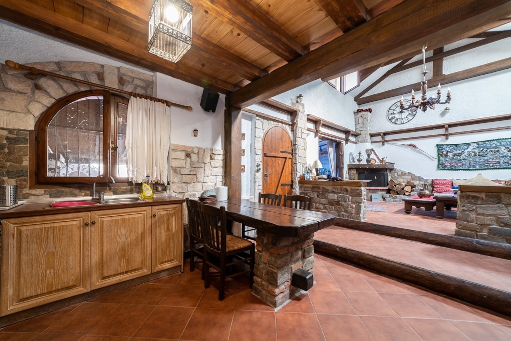 Продава КЪЩА, гр. Бургас, Център, снимка 7 - Къщи - 55120845
