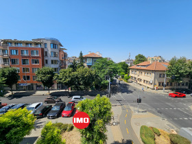 Продава 4-стаен