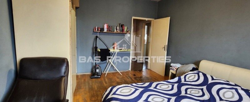 Продава 3-СТАЕН, гр. София, Център, снимка 6 - Апартаменти - 53493114