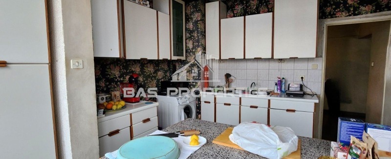 Продава 3-СТАЕН, гр. София, Център, снимка 3 - Апартаменти - 53493114