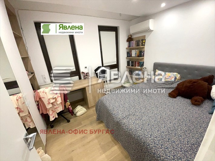 Продава МНОГОСТАЕН, гр. Бургас, Център, снимка 11 - Aпартаменти - 48120959