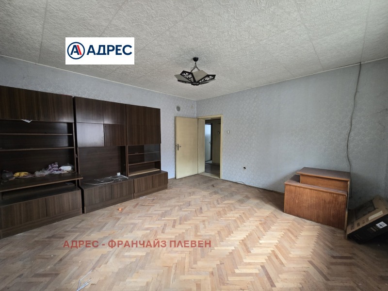 Продава ЕТАЖ ОТ КЪЩА, гр. Плевен, Широк център, снимка 5 - Етаж от къща - 52600495