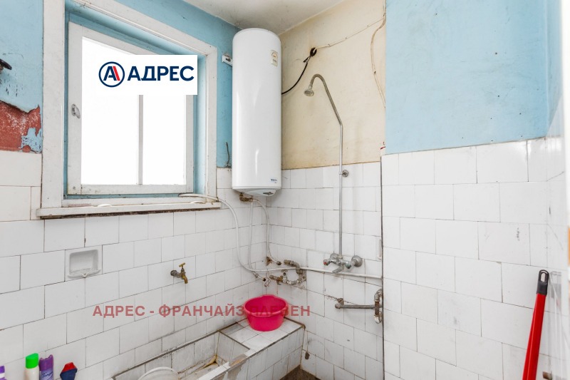 Продава ЕТАЖ ОТ КЪЩА, гр. Плевен, Широк център, снимка 14 - Етаж от къща - 52600495