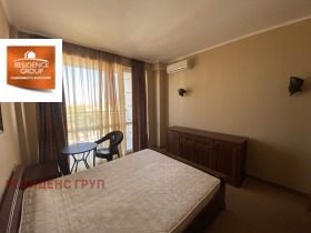 1 sovrum Pomorie, region Burgas 11