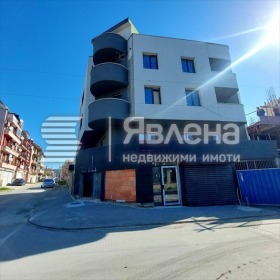 2 quartos Hristo Botev, Varna 2