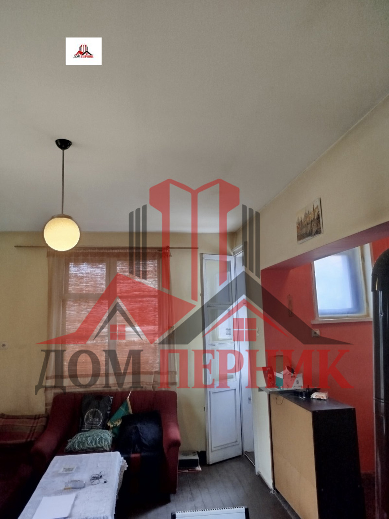 Продава  2-стаен град Перник , Център , 53 кв.м | 41416353