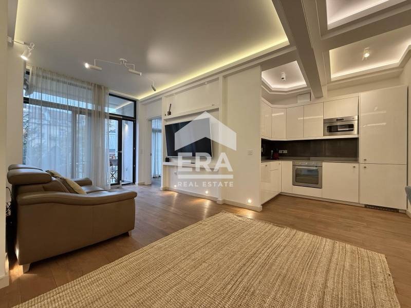 En venta  2 dormitorios Sofia , Tsentar , 85 metros cuadrados | 26330490