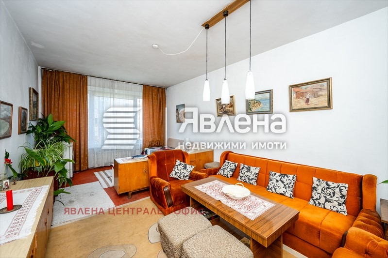 Продава 2-СТАЕН, гр. София, Младост 1