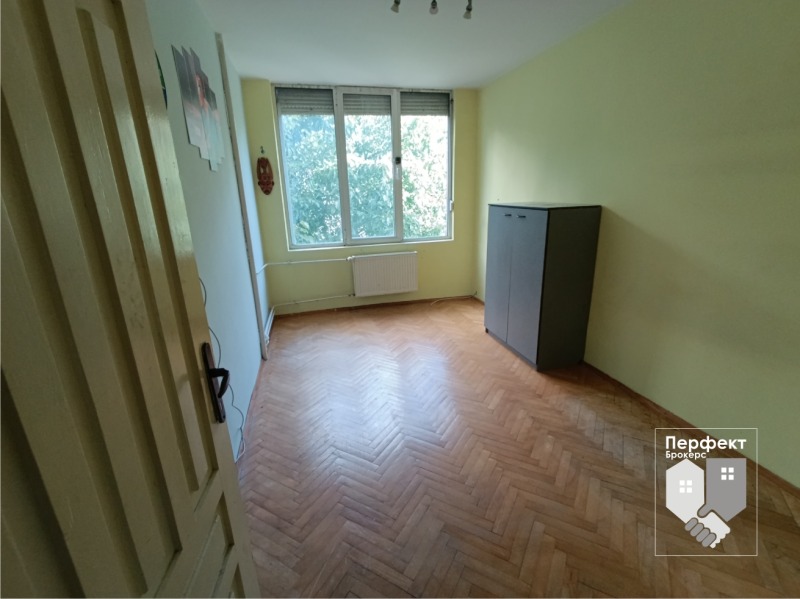 Продава 3-СТАЕН, гр. Велико Търново, Колю Фичето, снимка 5 - Aпартаменти - 47629987