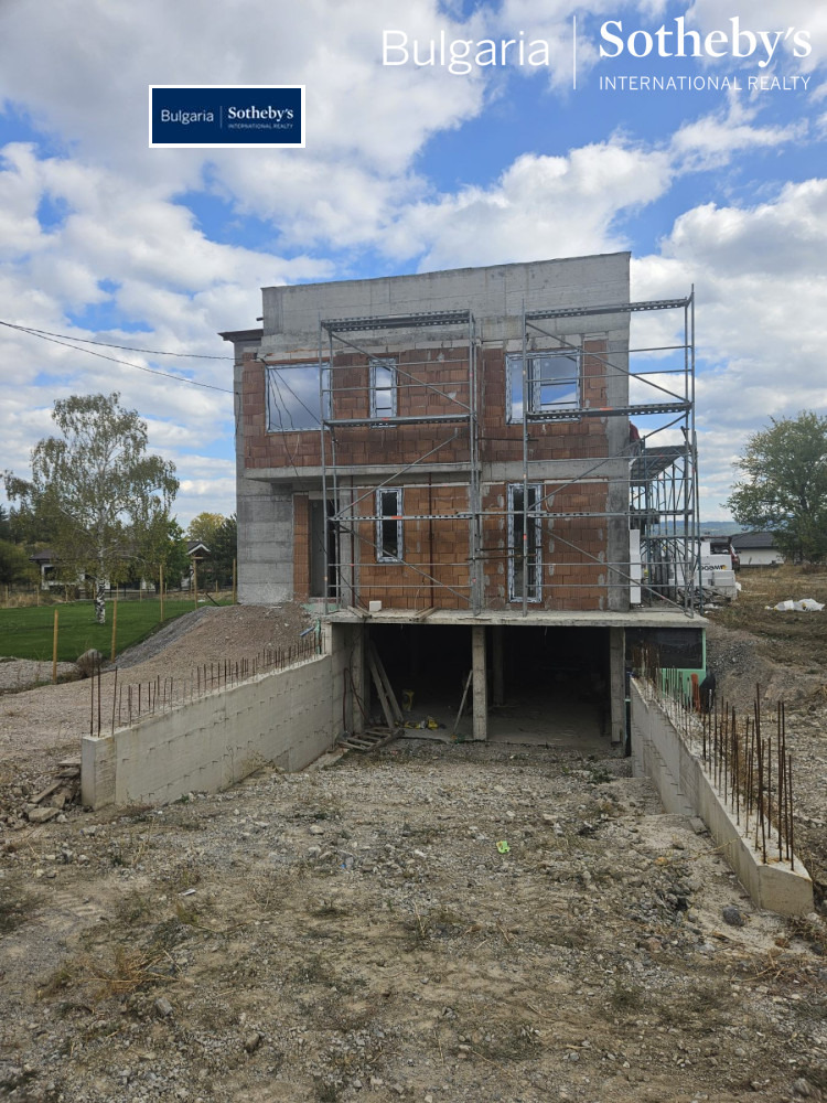 Продава КЪЩА, гр. София, с. Бистрица, снимка 2 - Къщи - 53290114