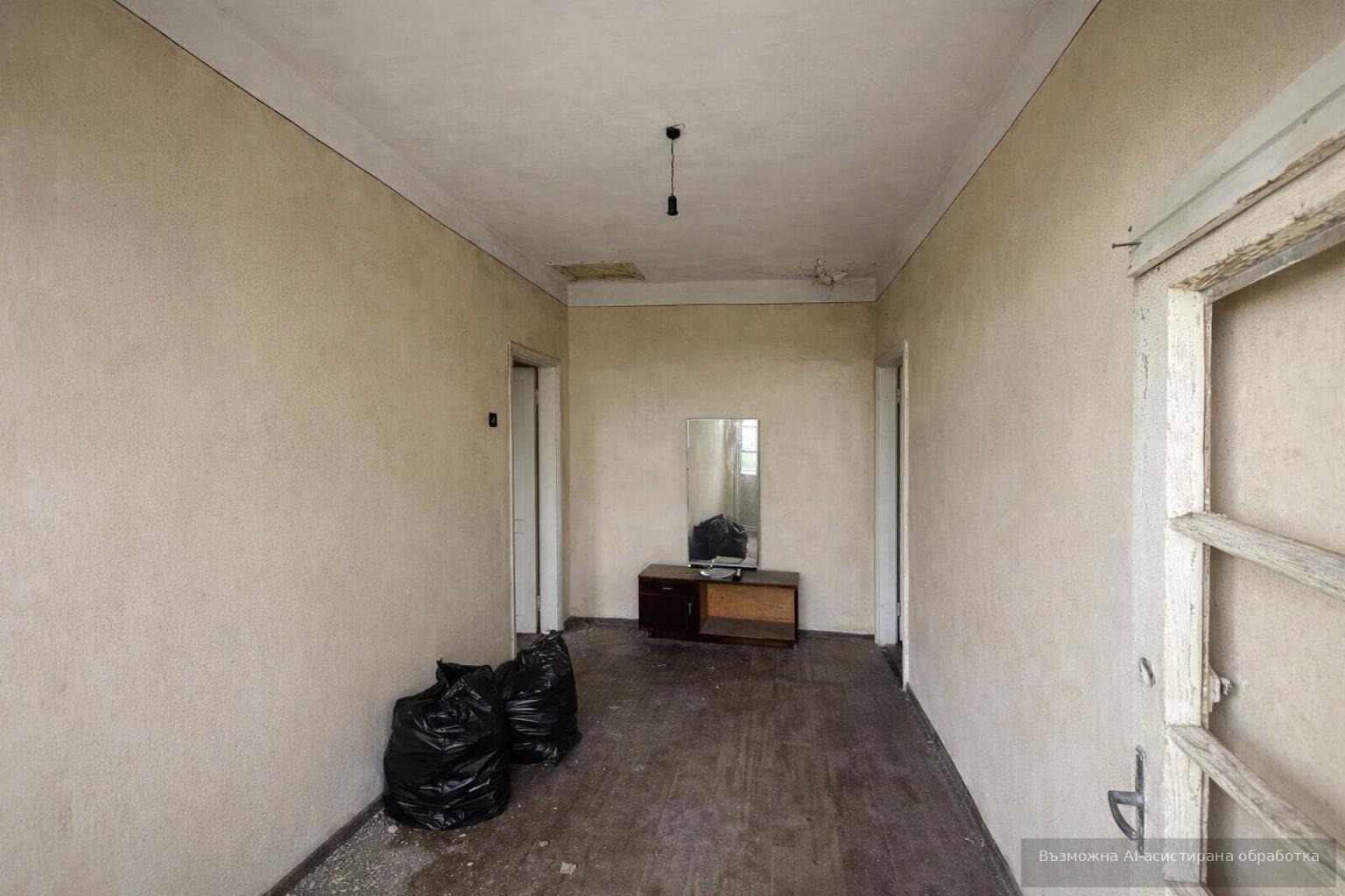 Продава КЪЩА, гр. Айтос, област Бургас, снимка 2 - Къщи - 53995679