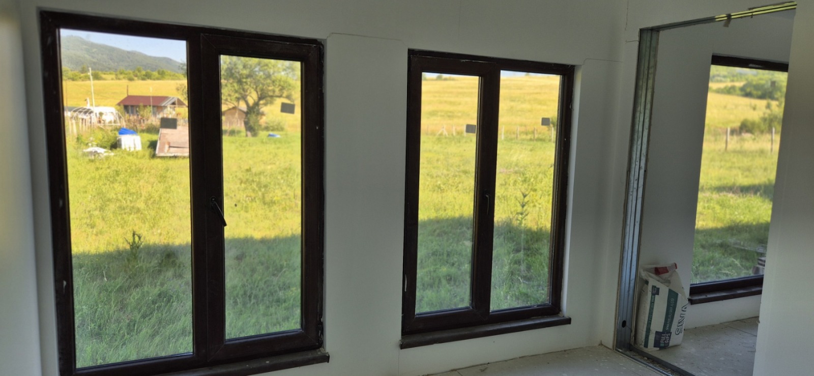 Продава КЪЩА, с. Драгичево, област Перник, снимка 2 - Къщи - 56274386
