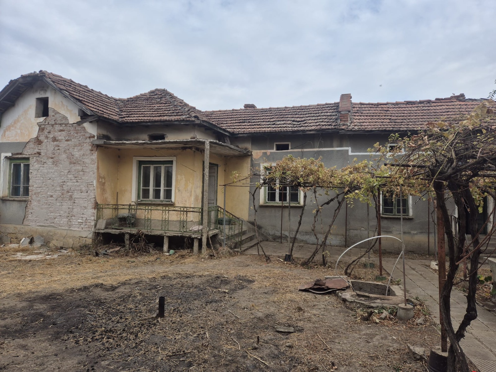 Продава КЪЩА, с. Ореховица, област Плевен, снимка 2 - Къщи - 56505183