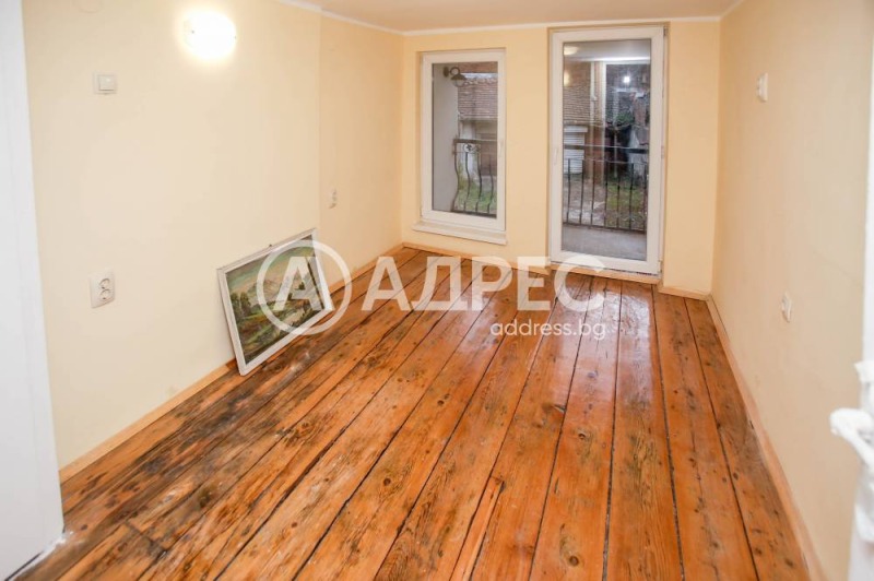 Na sprzedaż  1 sypialnia Sofia , Centar , 100 mkw | 23486601 - obraz [15]