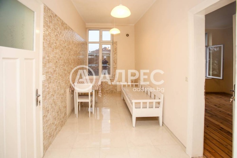 Na sprzedaż  1 sypialnia Sofia , Centar , 100 mkw | 23486601 - obraz [7]