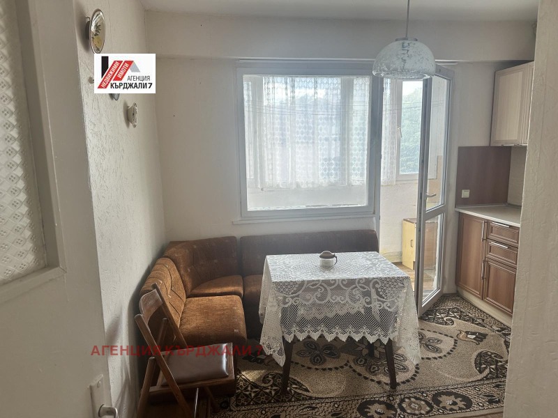 Продава  3-стаен град Кърджали , Възрожденци , 72 кв.м | 89376958