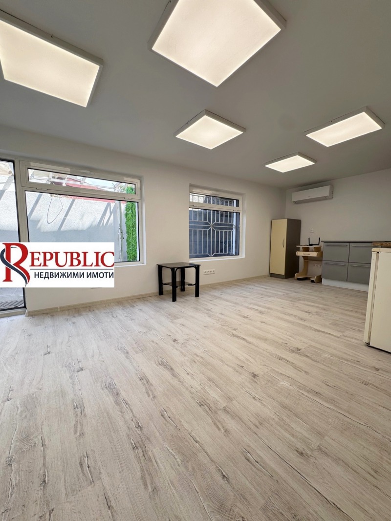 For Sale  Office Varna , Kolhozen pazar , 90 sq.m | 43696854