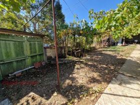 Casa Prisovo, regiunea Veliko Tarnovo 10