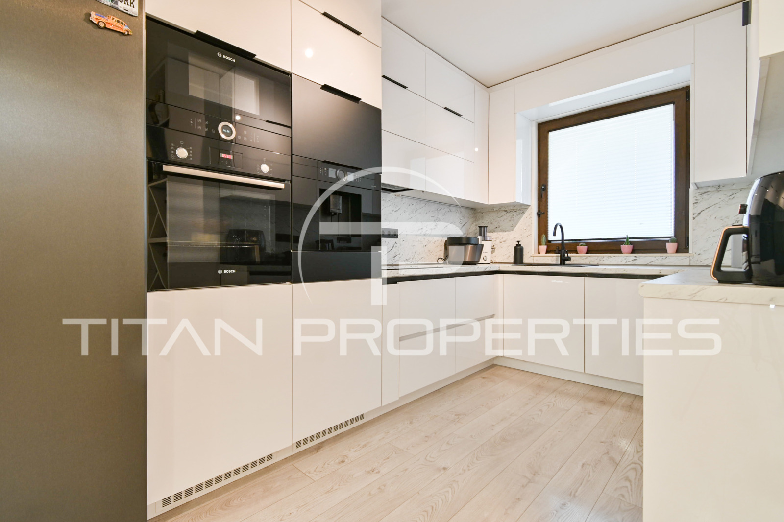 Продава КЪЩА, гр. София, м-т Детски град, снимка 8 - Къщи - 55741149