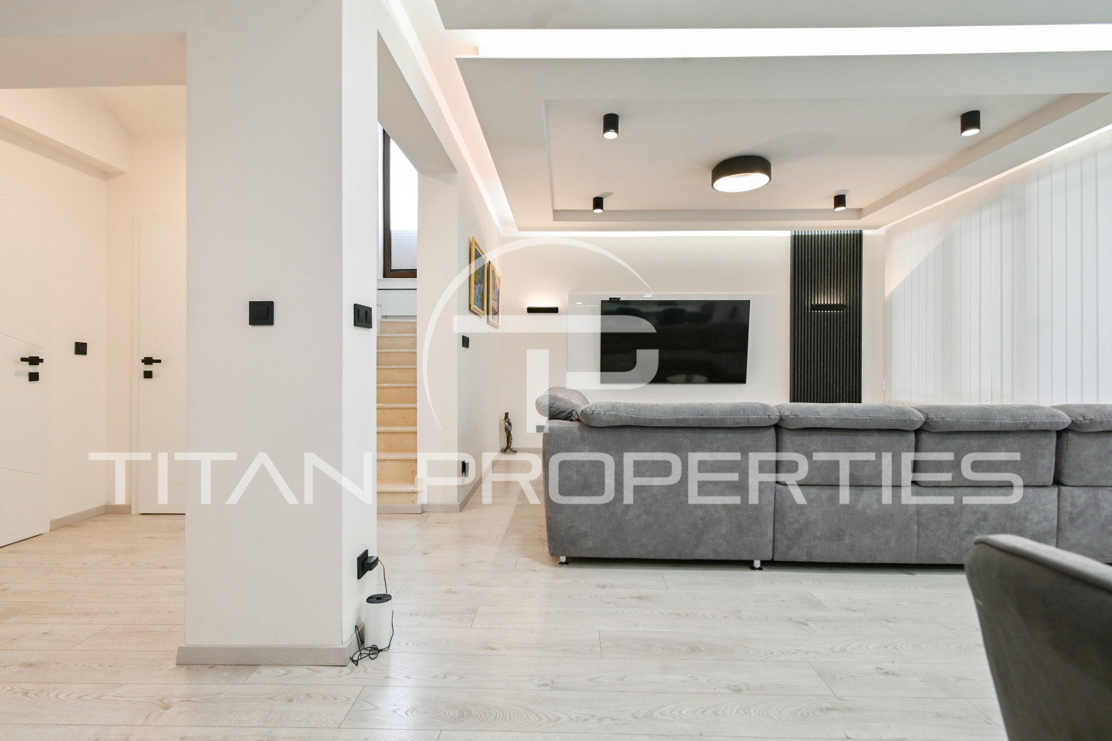 Продава КЪЩА, гр. София, м-т Детски град, снимка 6 - Къщи - 55741149