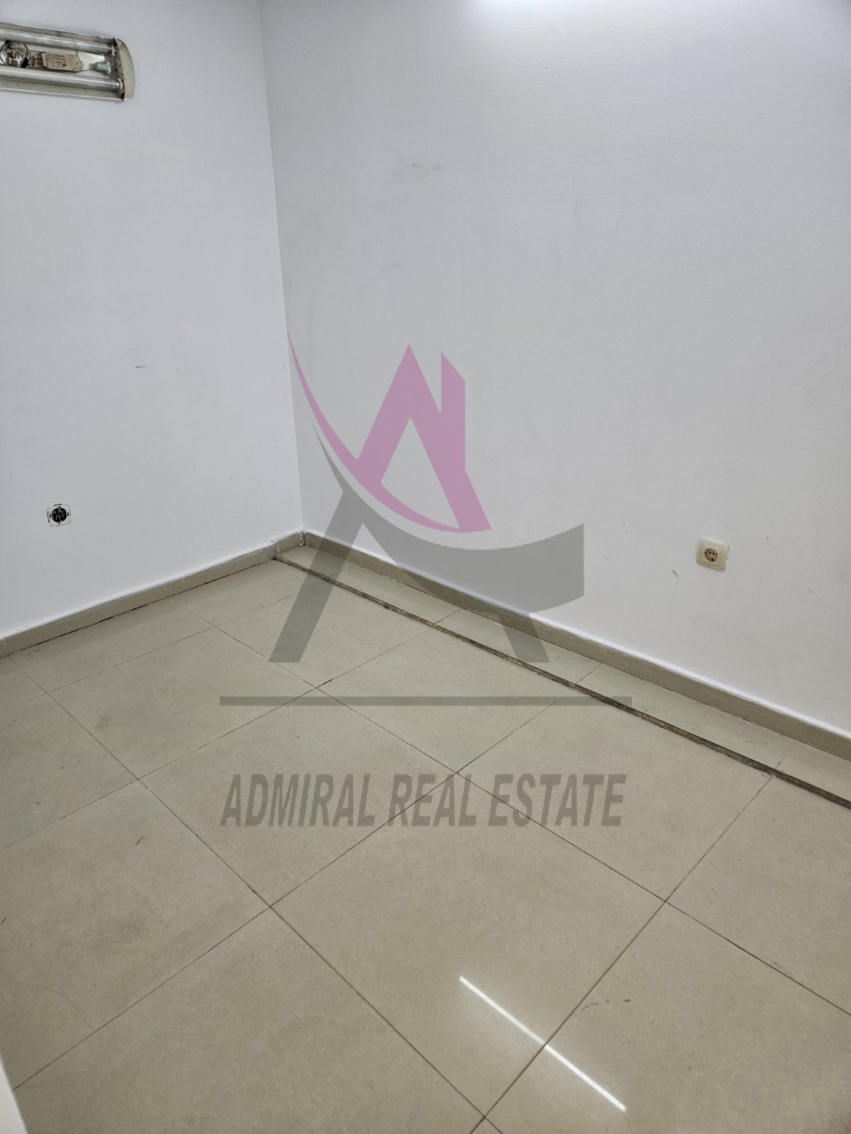 Продава МАГАЗИН, гр. Варна, ЖП Гара, снимка 3 - Магазини - 54960414