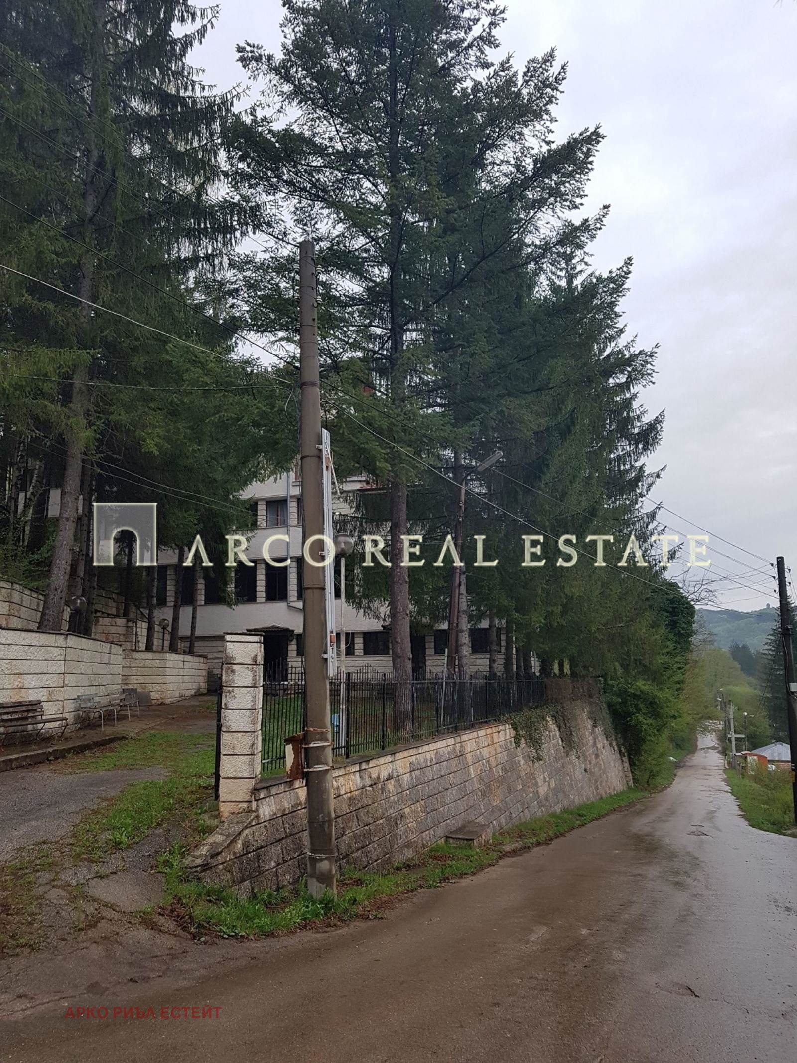 Продава ХОТЕЛ, гр. Троян, област Ловеч, снимка 3 - Хотели - 56737530