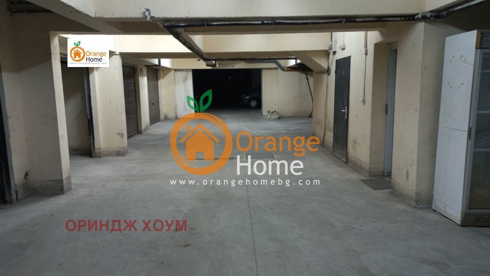 Продава ГАРАЖ, ПАРКОМЯСТО, гр. Варна, Център, снимка 6 - Гаражи и паркоместа - 54924304