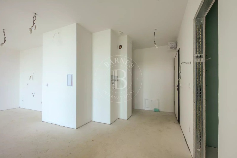 Продаја  1 спаваћа соба Софија , Манастирски ливади , 86 м2 | 80850894 - слика [15]