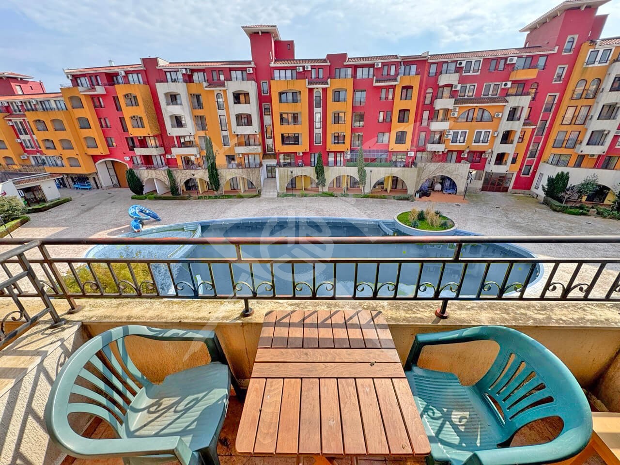 Продава АТЕЛИЕ, ТАВАН, гр. Ахелой, област Бургас, снимка 2 - Апартаменти - 53320925