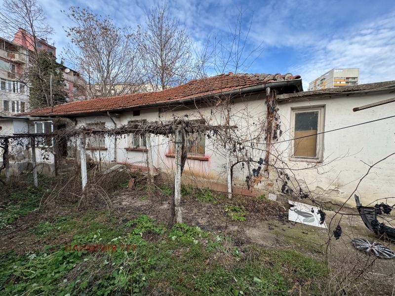 Продава КЪЩА в град Плевен, Широк център - 105 кв.м / 160 000 € » 312 932.80 лв., ОЛИМПИЯ 777