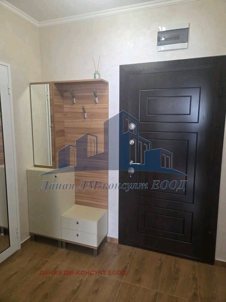 Продава 2-СТАЕН, гр. Шумен, Пазара, снимка 2 - Апартаменти - 56129142
