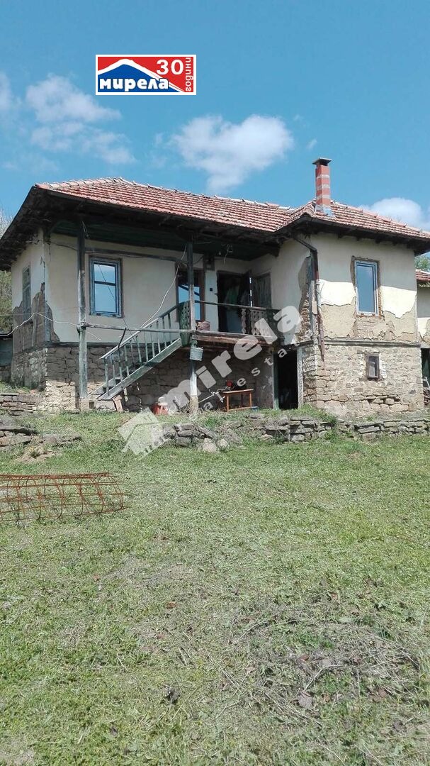 Продава  Къща, област Велико Търново, с. Харваловци • 31 000 EUR • ID 72928038 — holmes.bg - [1] 