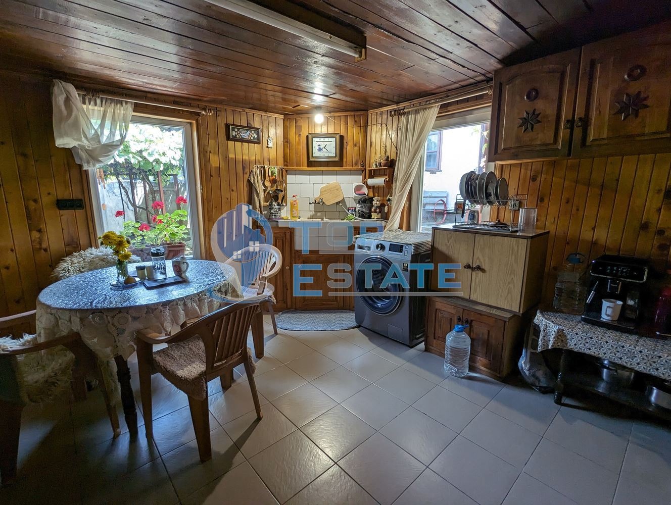 Продава КЪЩА, гр. Елена, област Велико Търново, снимка 2 - Къщи - 41687821