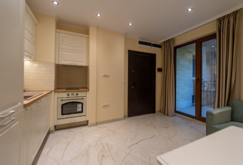 Продается  1 спальня Варна , Център , 62 кв.м | 10160445