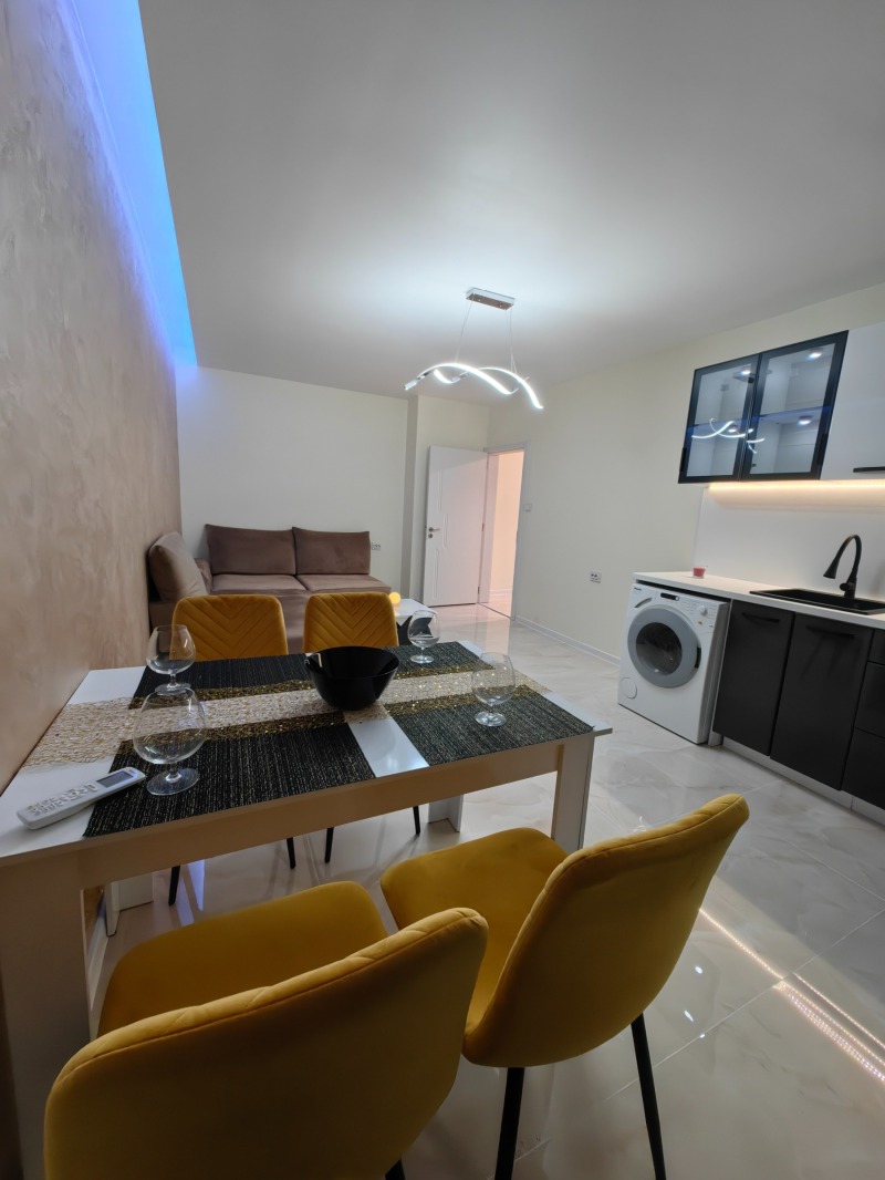 Продава 2-СТАЕН, гр. София, Младост 2