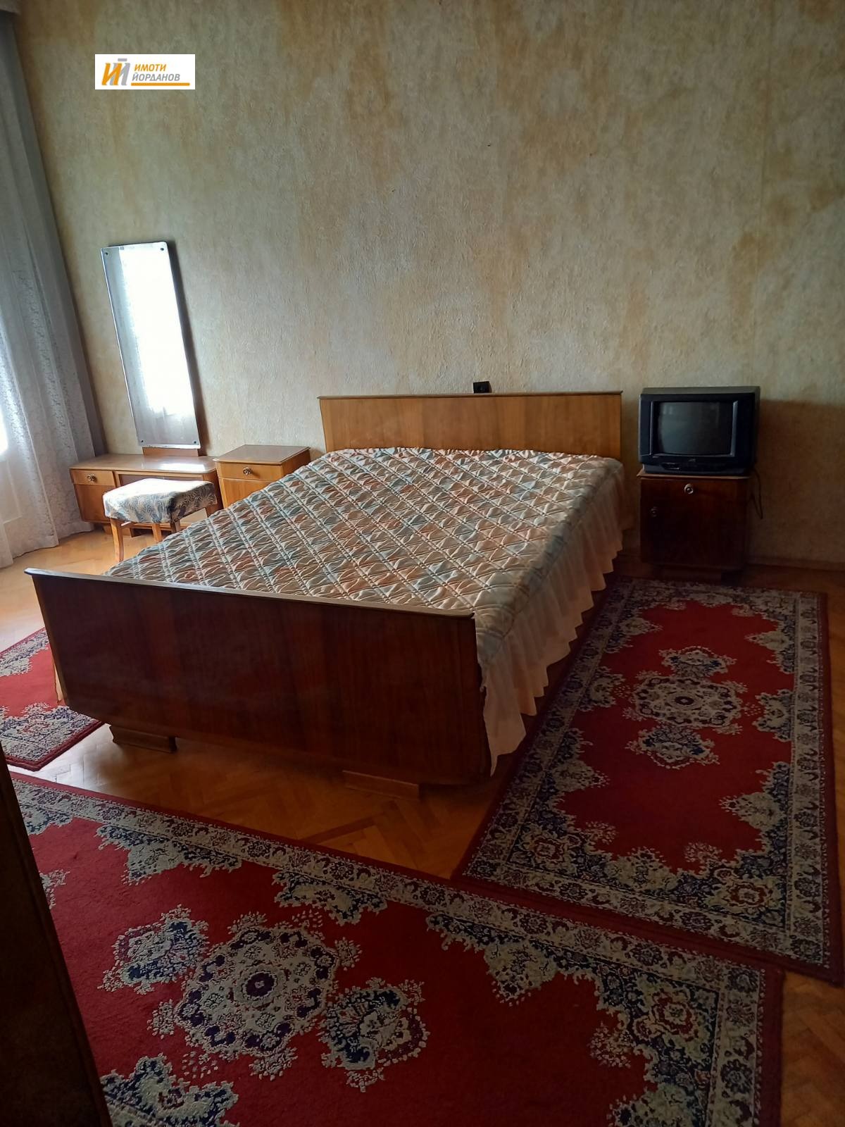Продава ЕТАЖ ОТ КЪЩА, гр. Велико Търново, Център, снимка 9 - Етаж от къща - 54251803