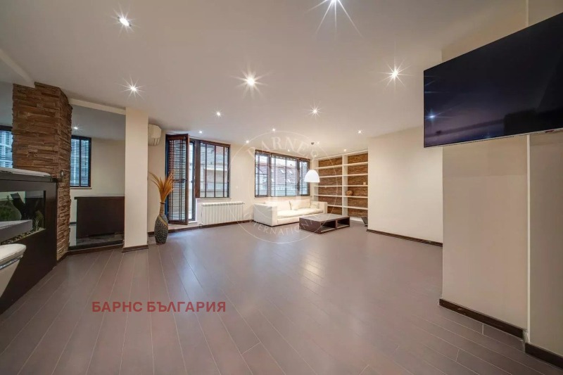 Продава 3-СТАЕН в град София, Стрелбище - 175 кв.м / 510 000 € » 997 473.30 лв., БАРНС БЪЛГАРИЯ