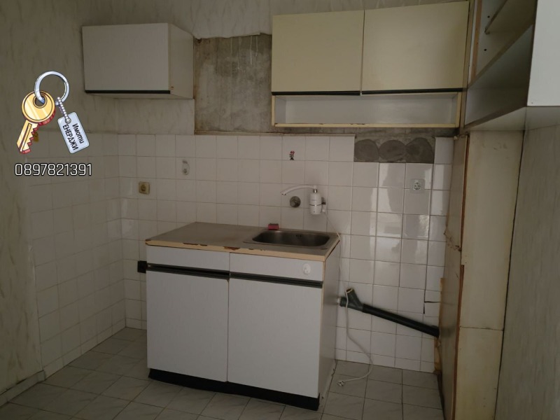 Продава 2-СТАЕН, гр. Плевен, Сторгозия, снимка 2 - Апартаменти - 52194122