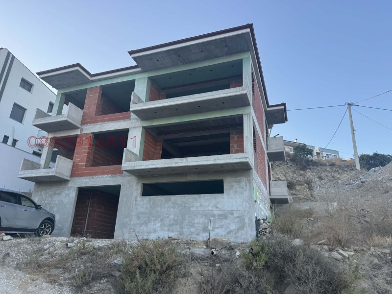 Продава МНОГОСТАЕН, Извън страната, област Извън страната