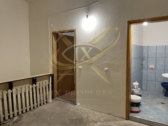 Продава МАГАЗИН, гр. Айтос, област Бургас, снимка 9 - Магазини - 54605724