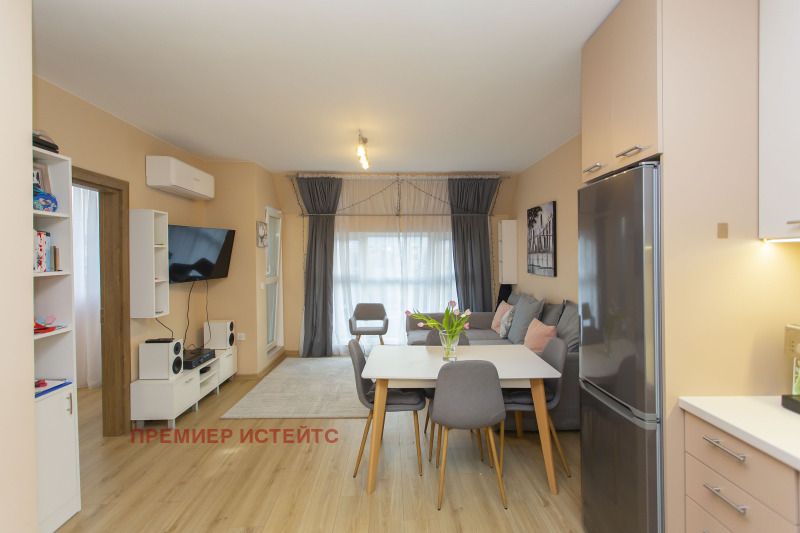 De vânzare  2 dormitoare Sofia , Poduiane , 92 mp | 33045618