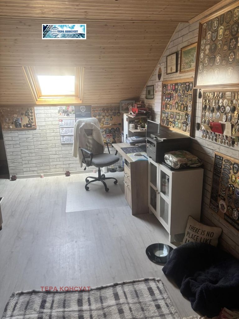 Продава ЕТАЖ ОТ КЪЩА, гр. Плевен, Сторгозия, снимка 11 - Етаж от къща - 55218736