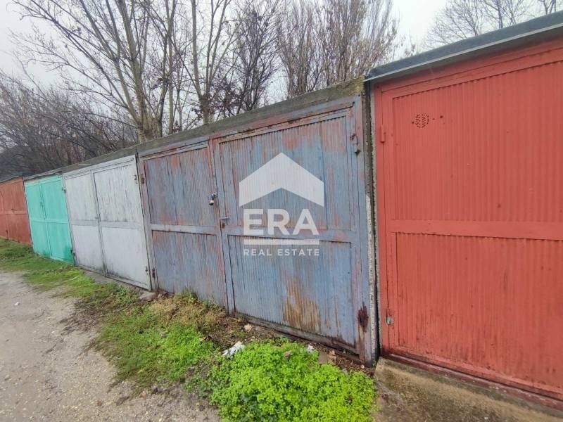 Продава ГАРАЖ, ПАРКОМЯСТО, гр. Хасково, Дружба 1, снимка 2 - Гаражи и паркоместа - 53704060